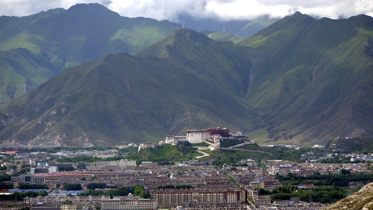从帕邦喀看布达拉宫远景