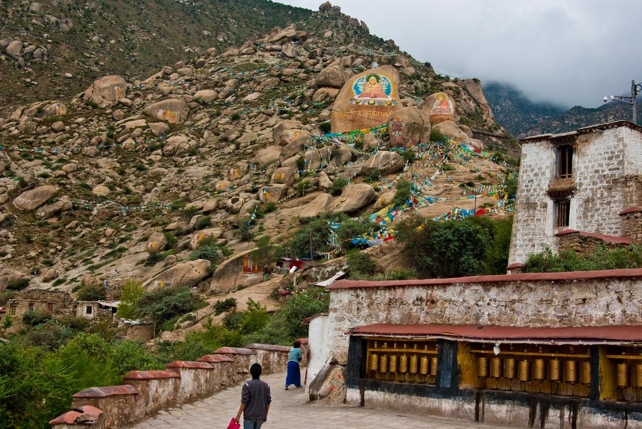 哲蚌寺全景