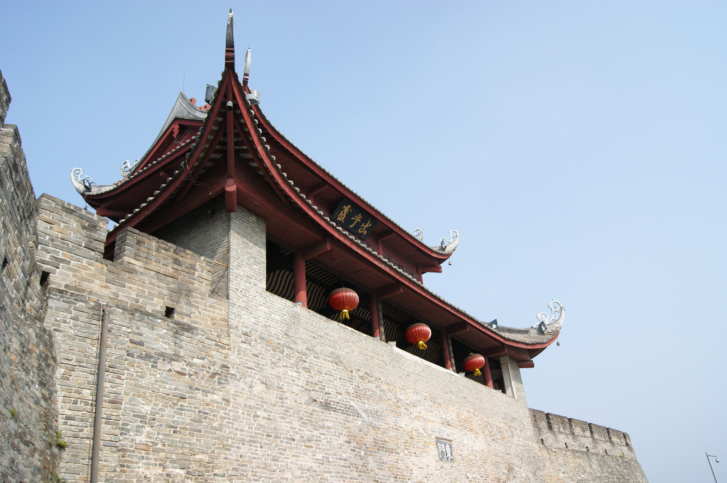 柳州东门城楼正面