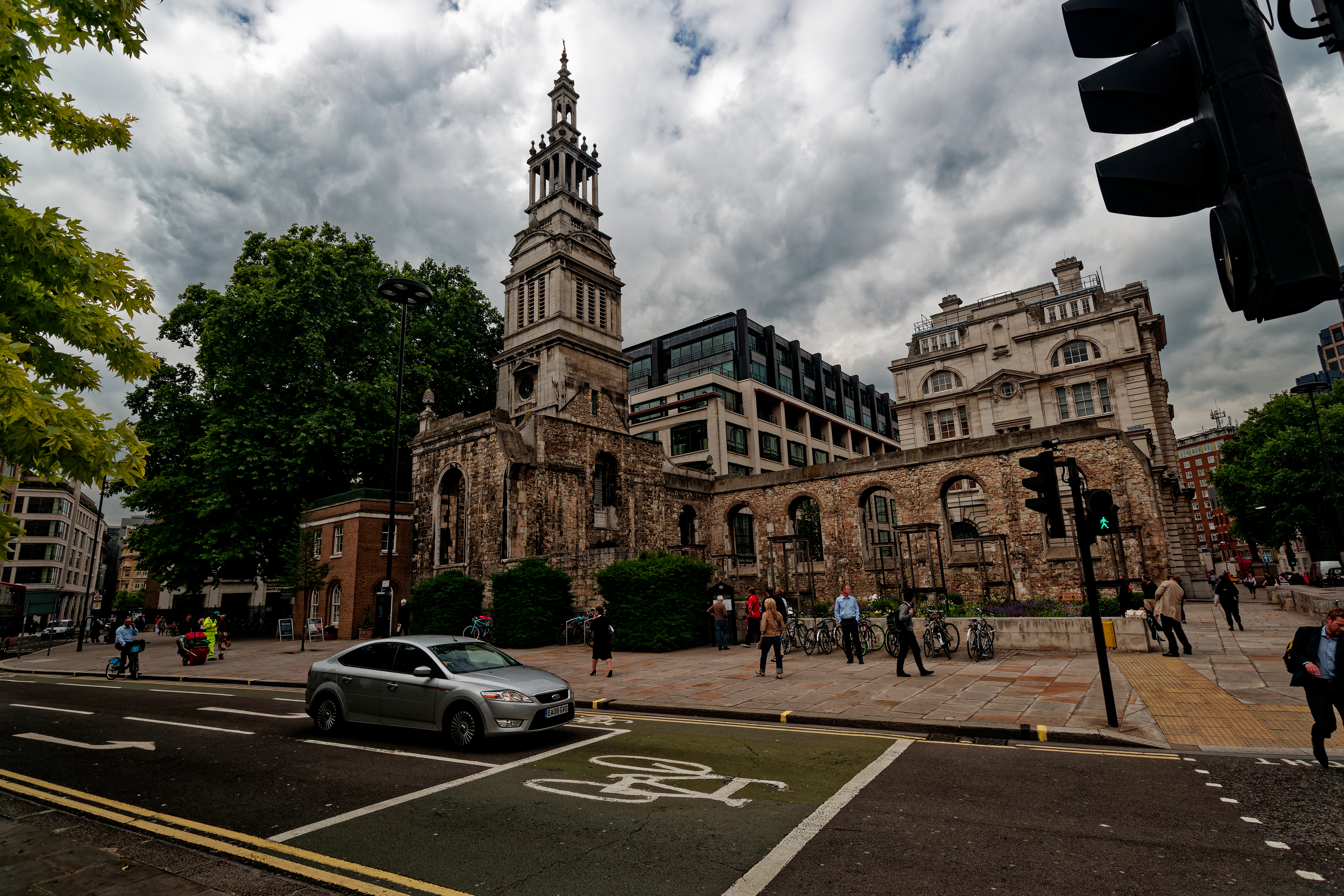 从 Newgate Street 看 Christ Church Greyfriars