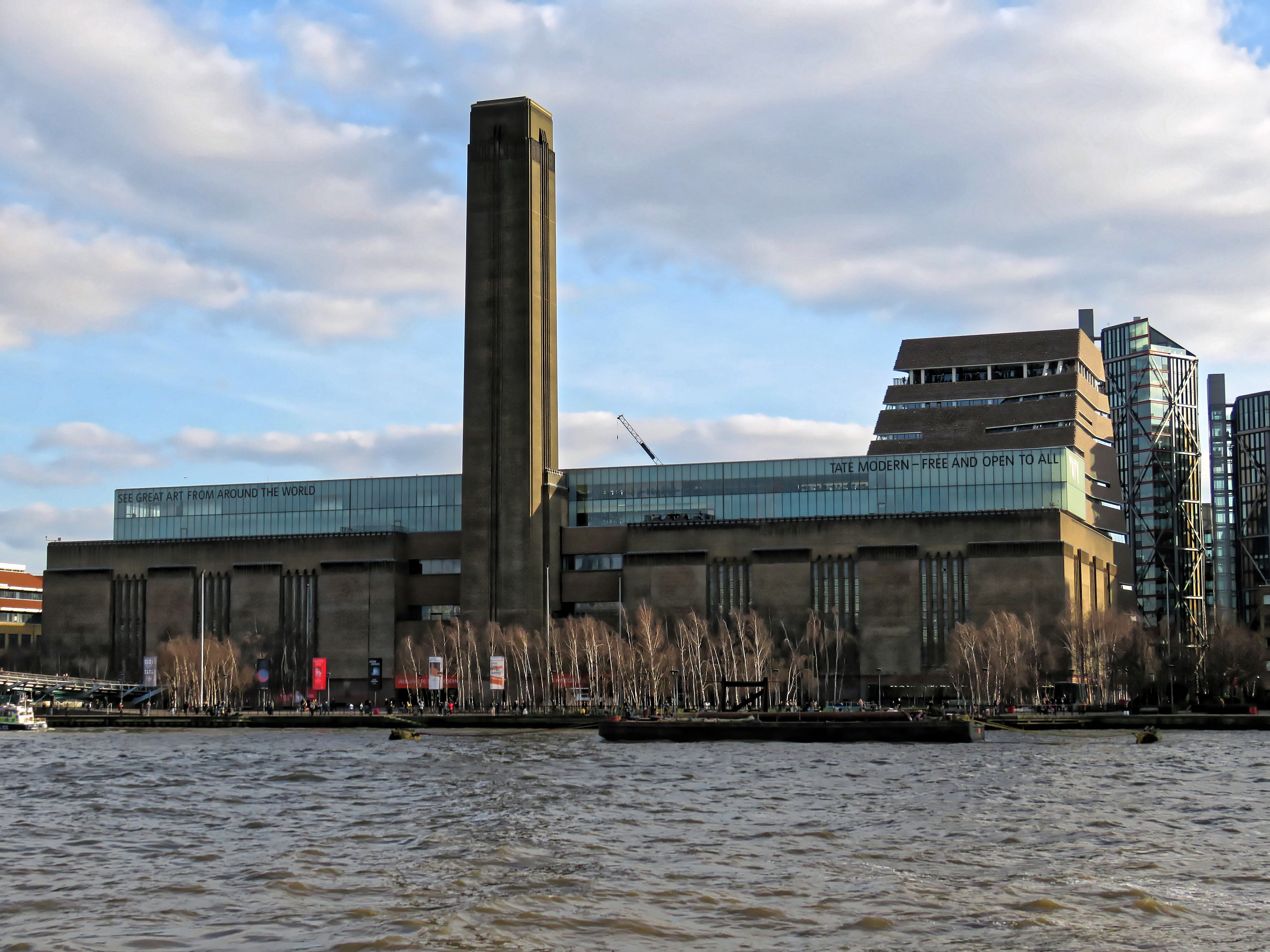 从 Thames 看 Tate Modern / Bankside 发电站