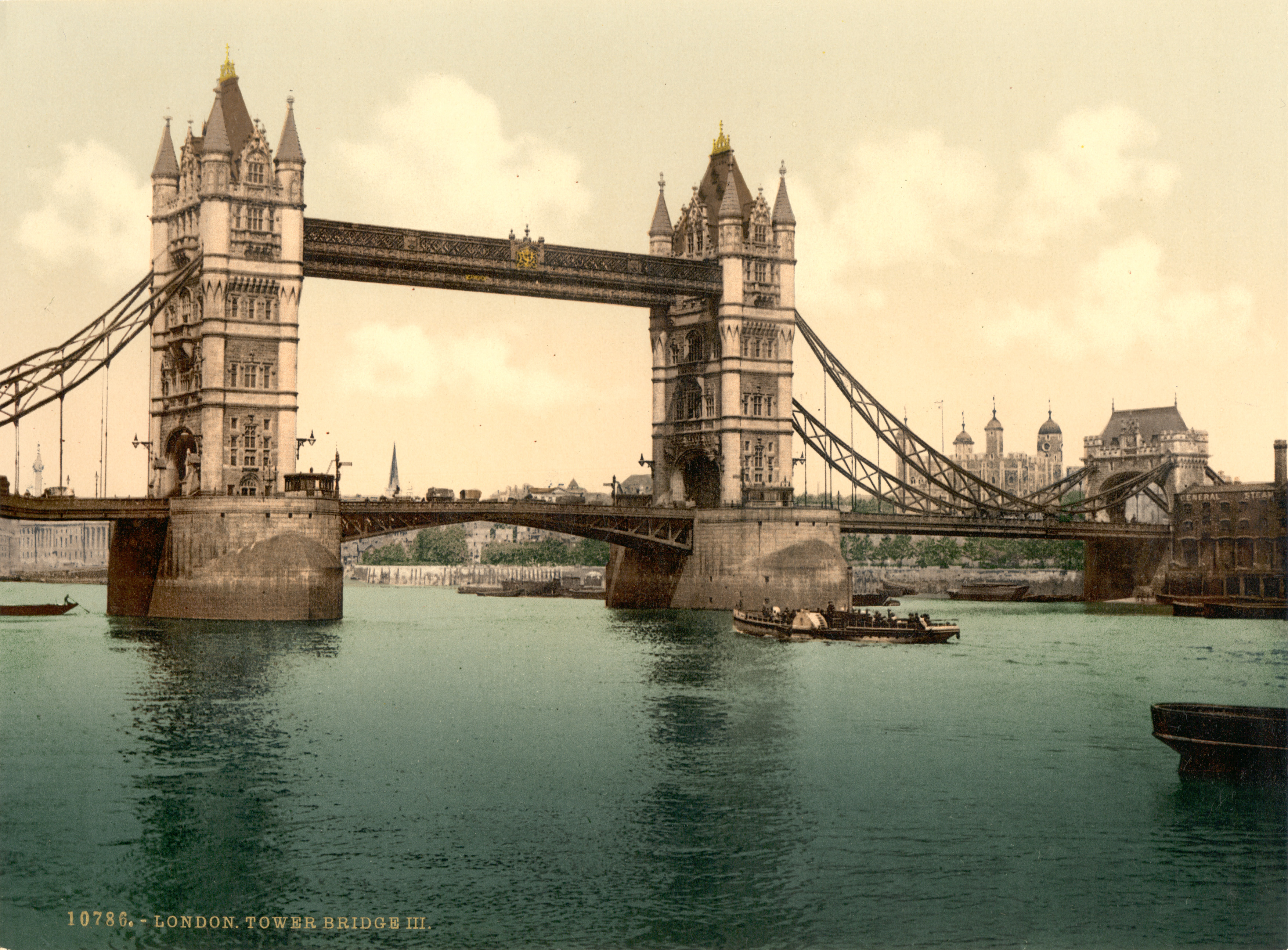 Tower Bridge 历史照片，约 1890-1900 年桥面升起