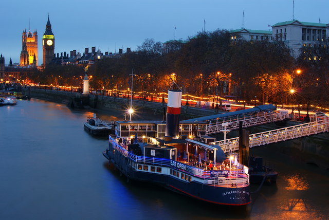 Victoria Embankment 全景
