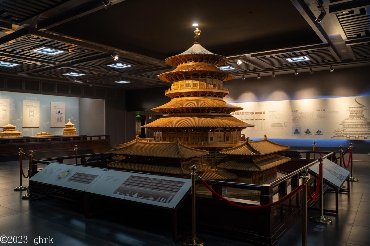 明堂复原模型,展示唐代明堂三层逐层收分的庞大体量
