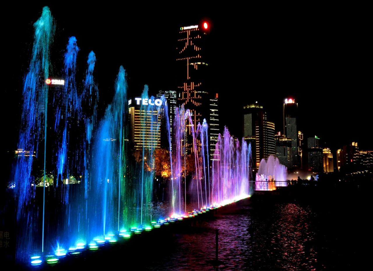 秋水广场音乐喷泉夜景
