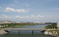 南昌大学前湖校区润溪湖与主教学楼
