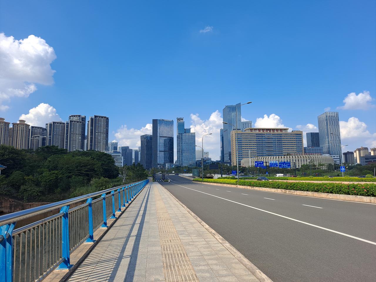 南宁五象新区总部基地建筑群日景