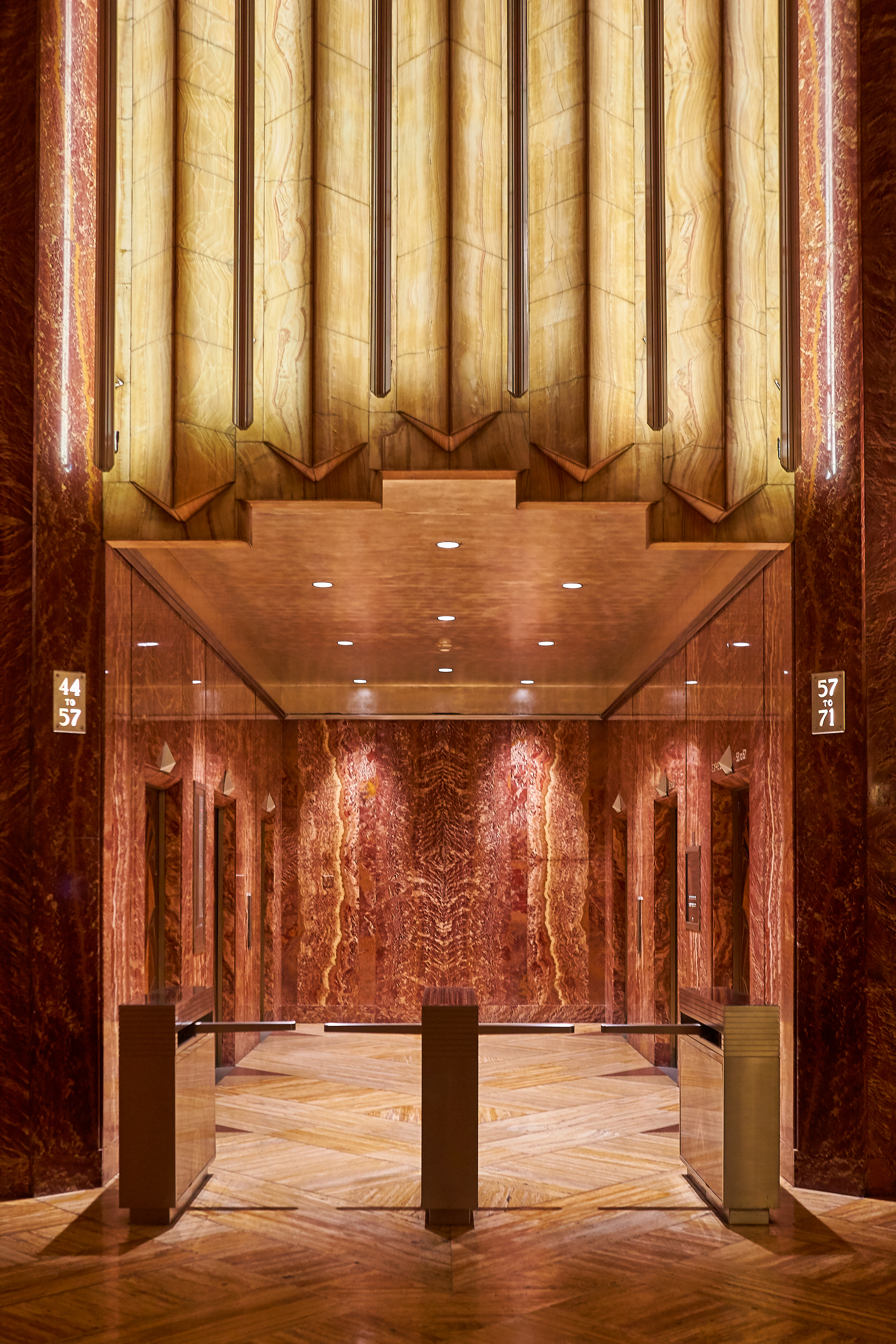 Chrysler Building 中央电梯组大堂