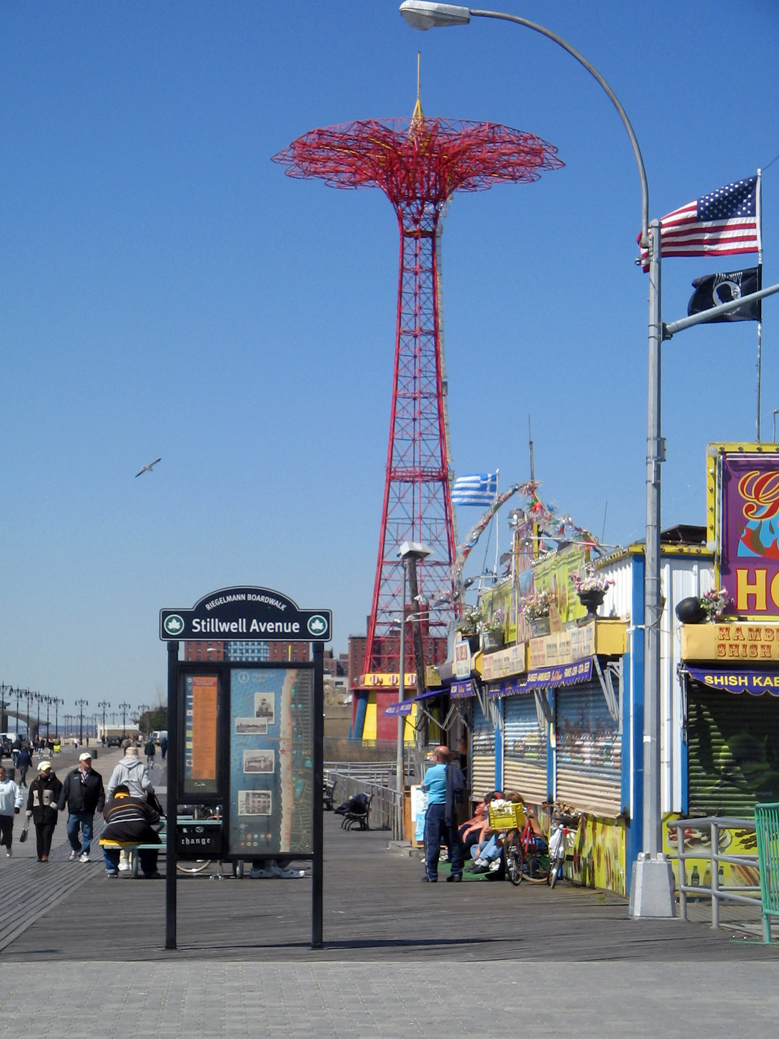 Parachute Jump 从 Boardwalk 看