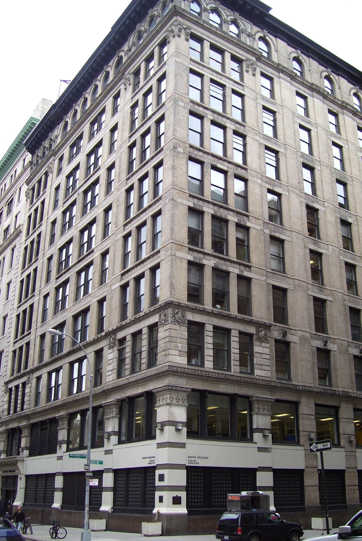 Brown Building 转角立面