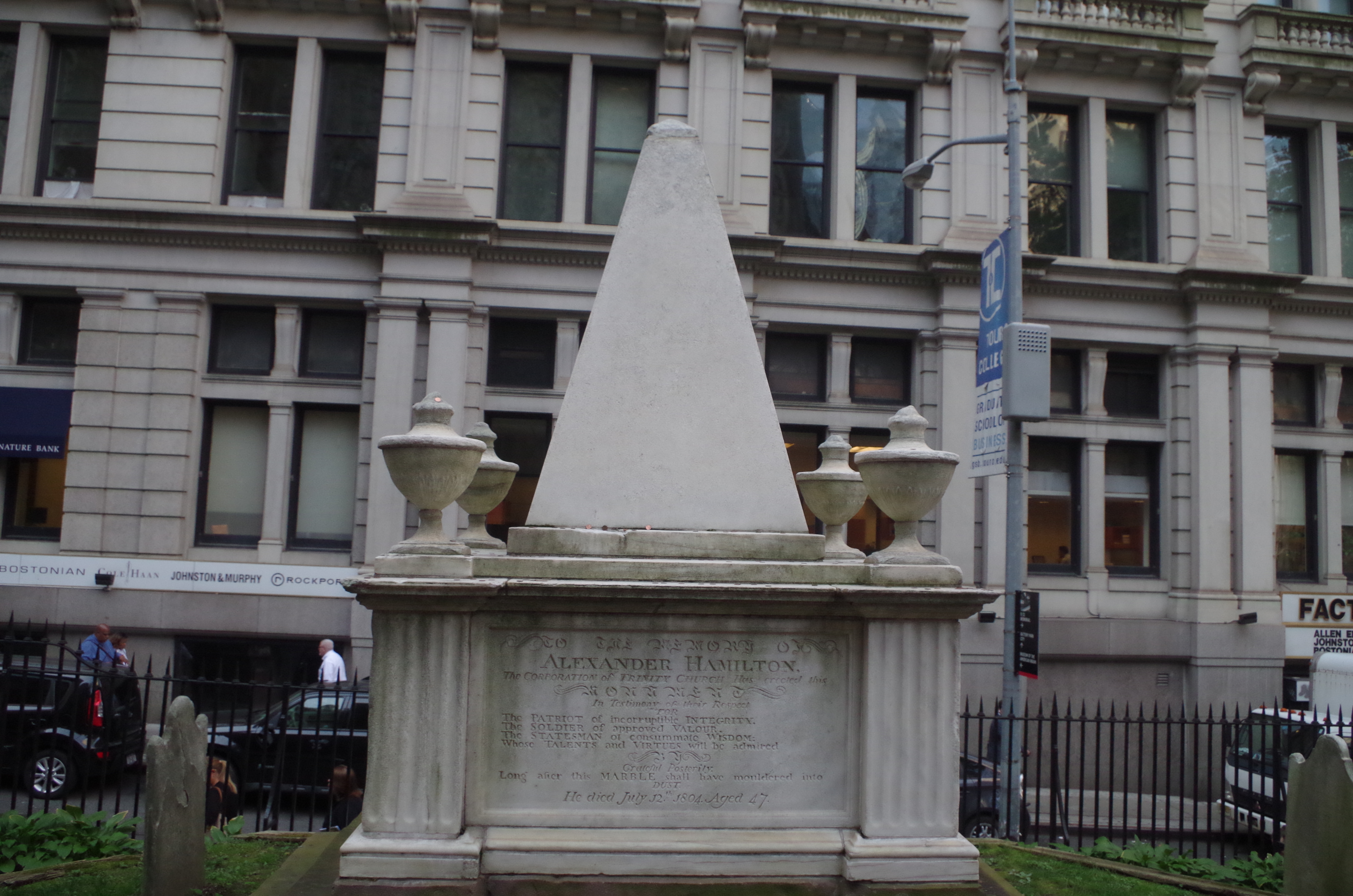 Alexander Hamilton 在 Trinity 墓园的墓碑