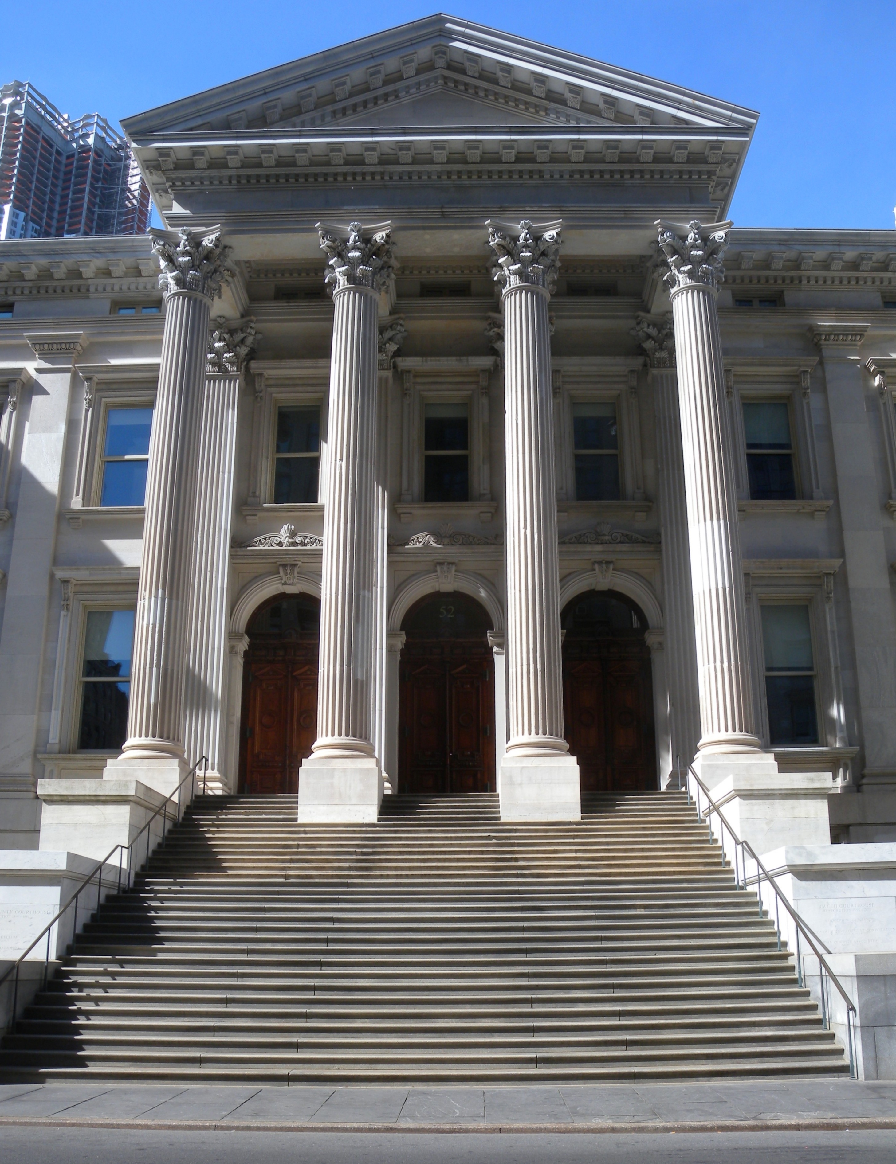 Tweed Courthouse 入口门廊和台阶