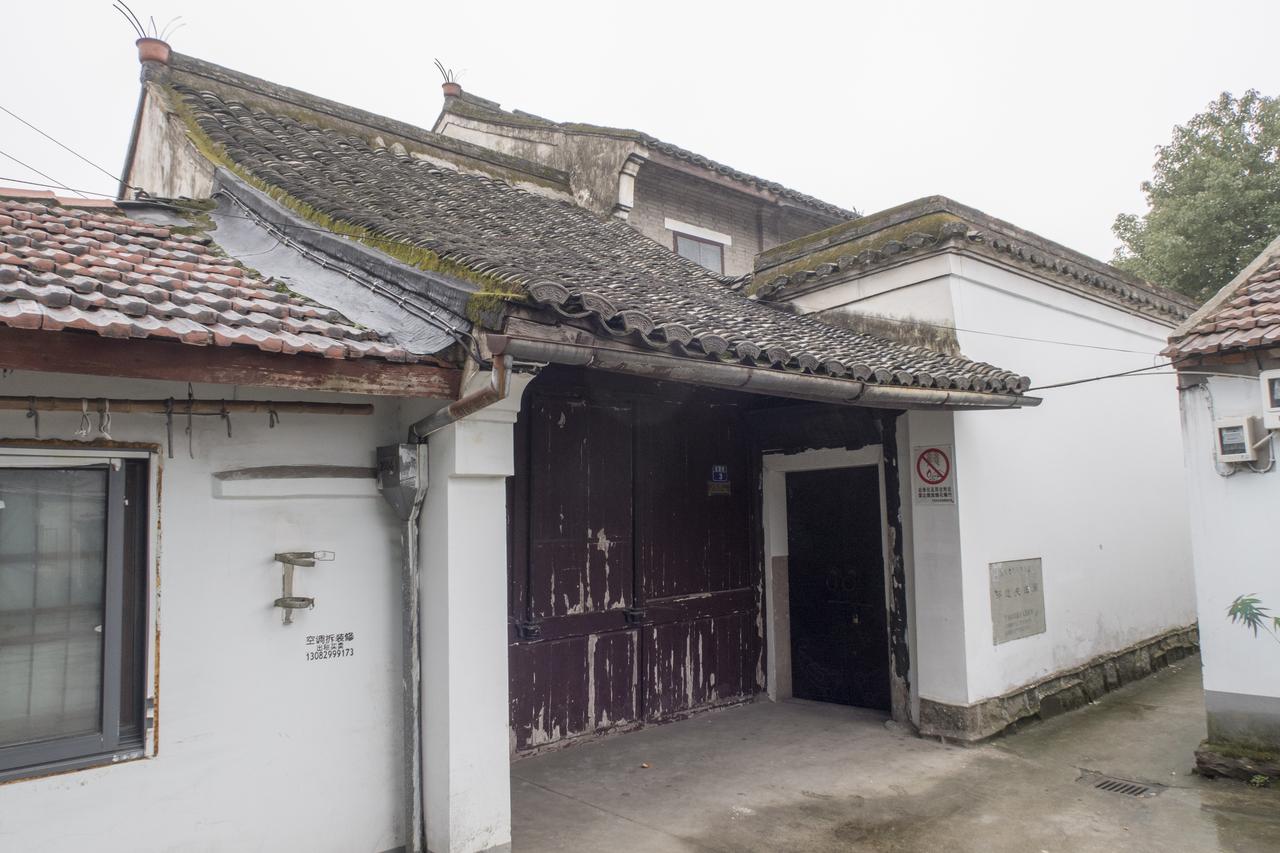 邵逸夫故居青砖外观全景