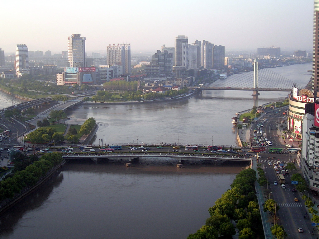 三江口全景:奉化江、姚江汇合为甬江