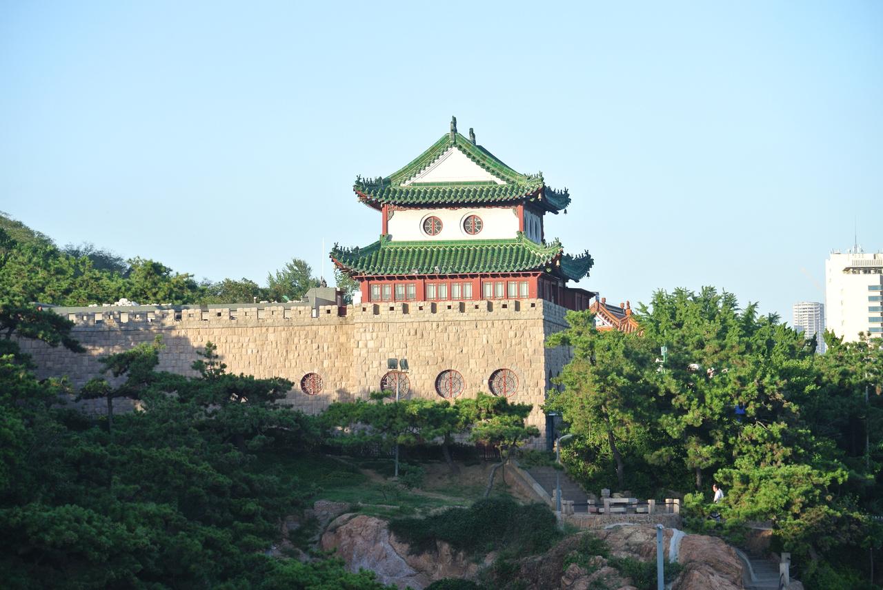 青岛水族馆建筑外观