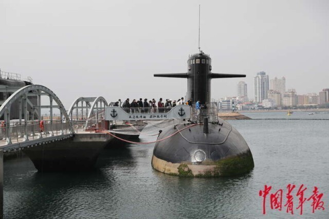 海军博物馆展区中的长征一号核潜艇