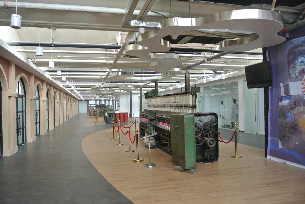 博物馆内郝建秀操作过的1936年细纱机