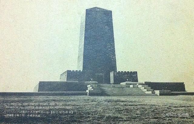 工人文化宫广场与建筑现状，可见建筑外立面和广场上的活动场地