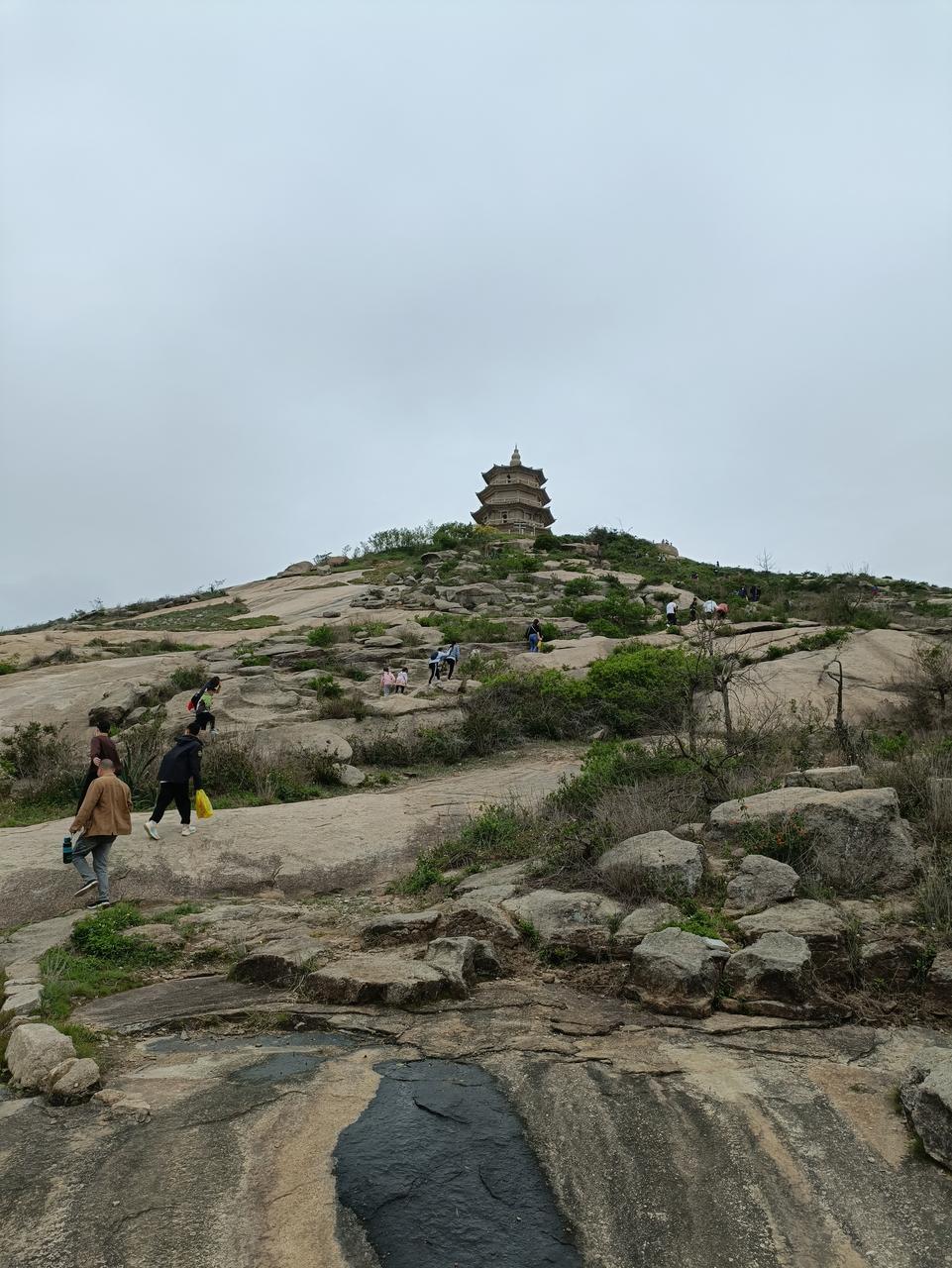 姑嫂塔正面全景