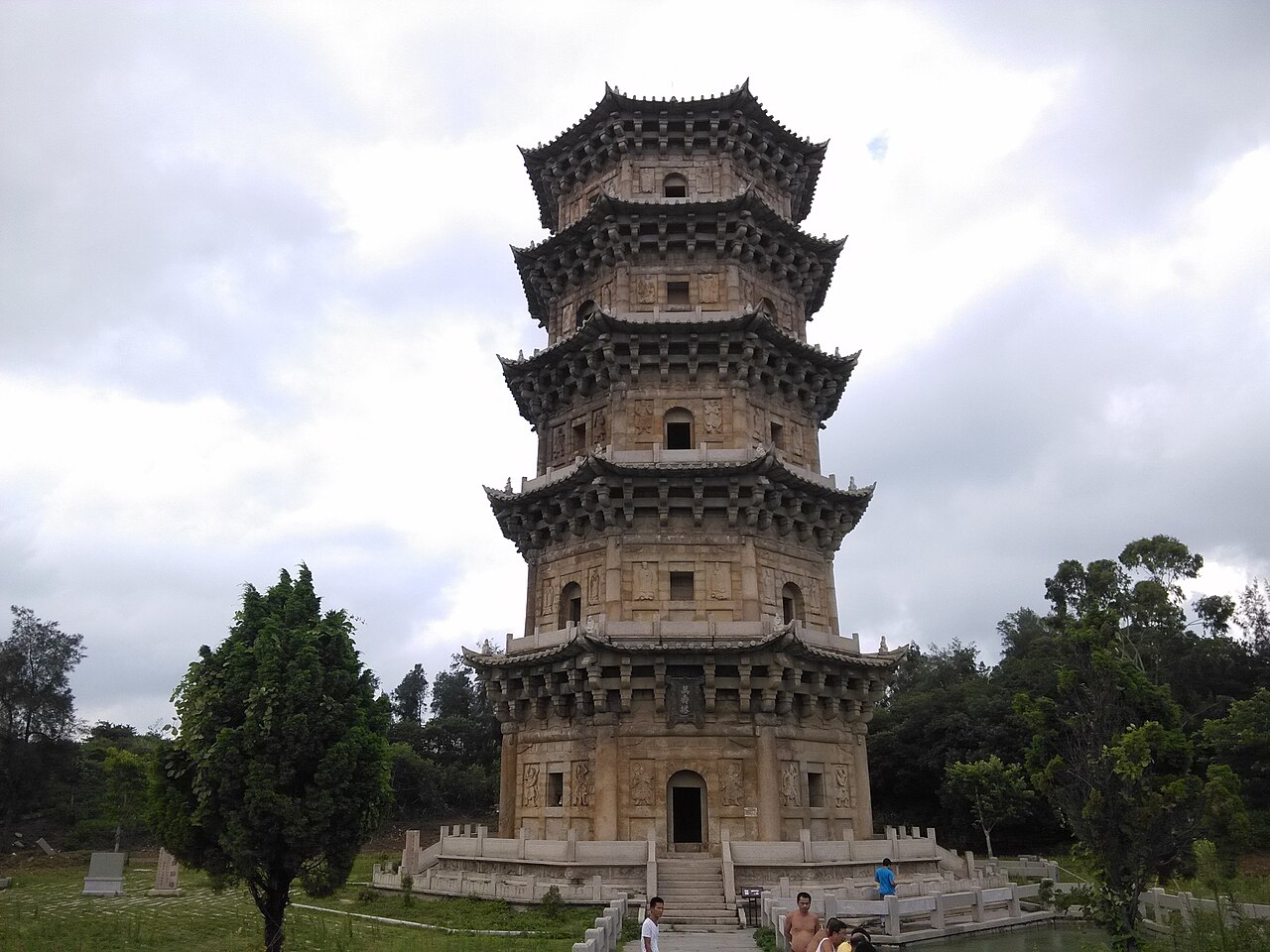 六胜塔：石湖半岛上的宋代航标石塔