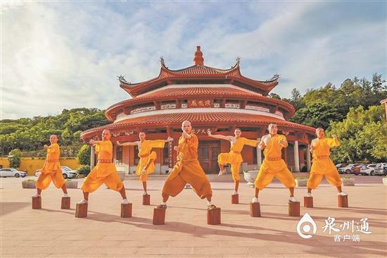 泉州少林武僧在演武堂训练
