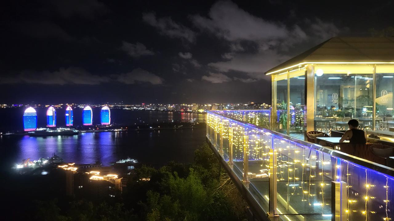 鹿回头山顶夜景