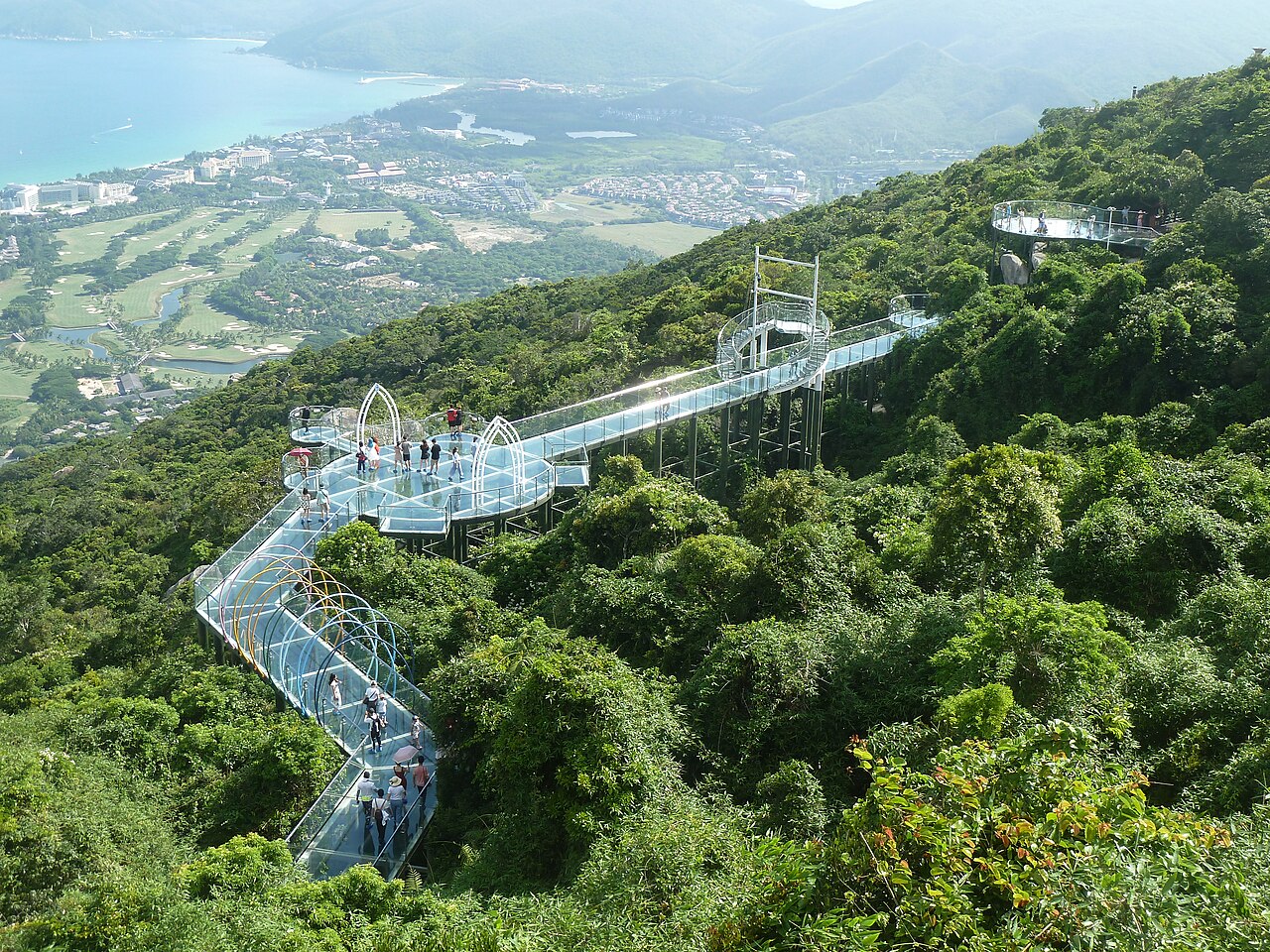 亚龙湾海滩与度假酒店