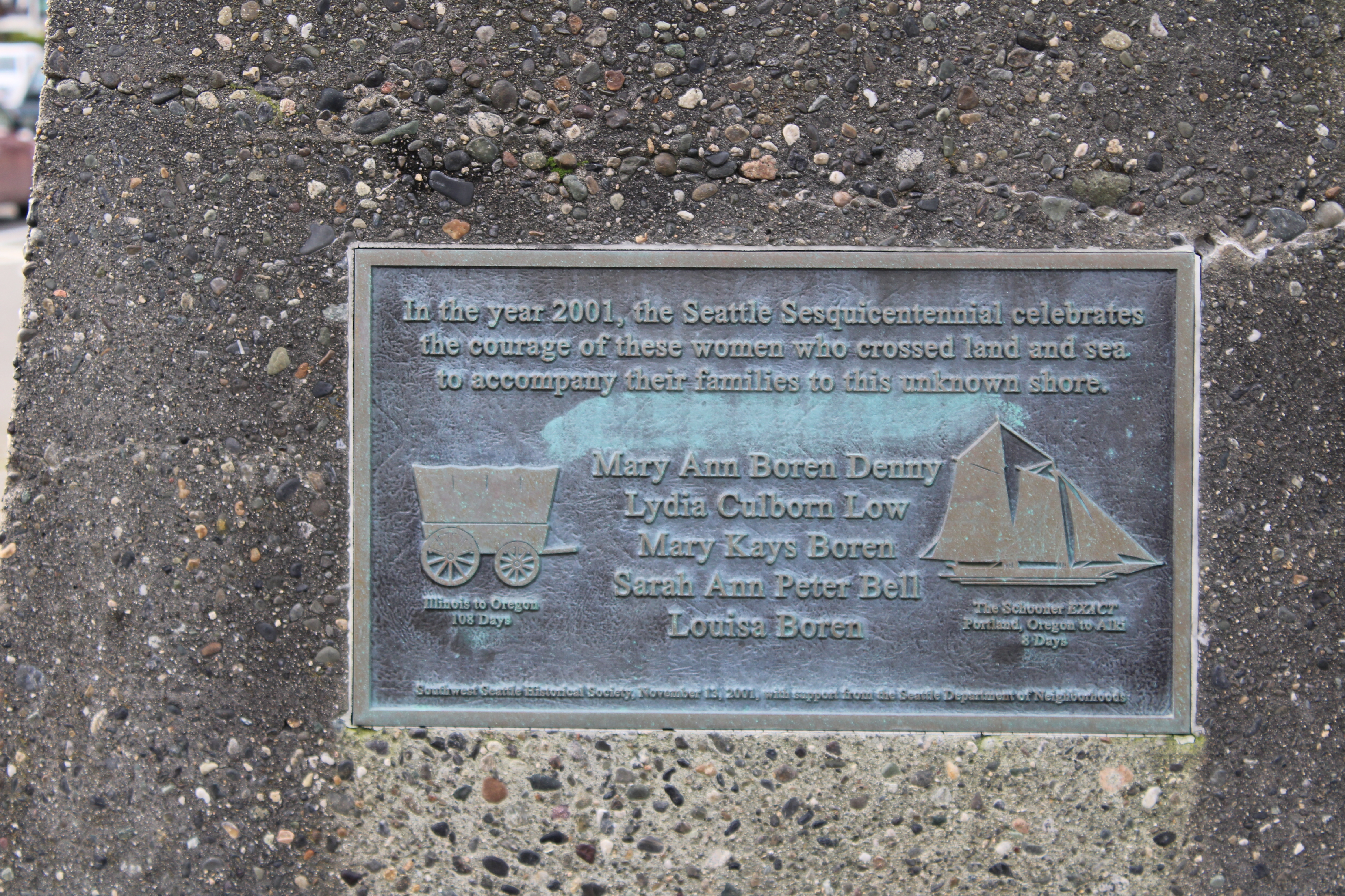 2001 年补刻的 Women of Seattle plaque