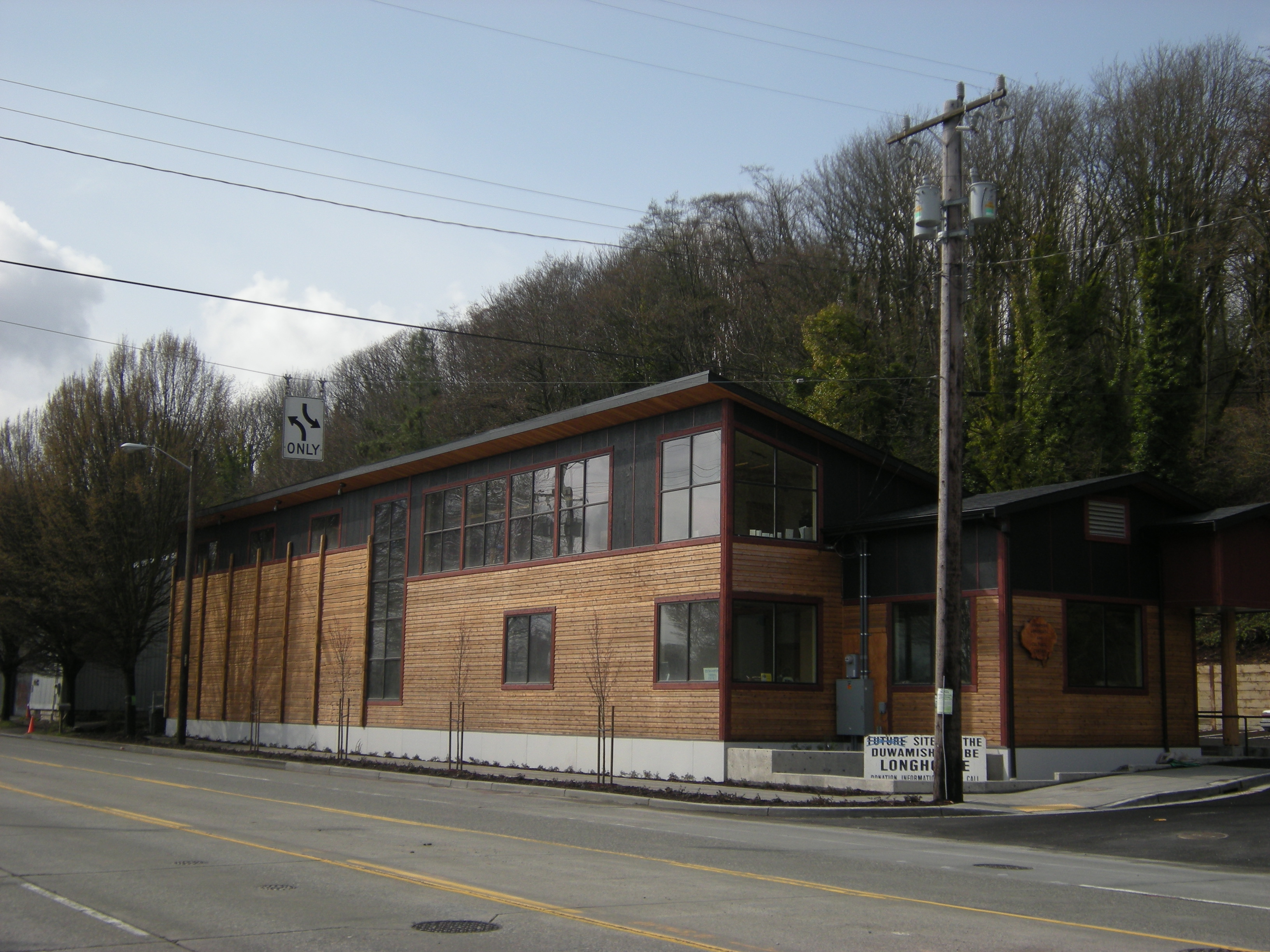 Duwamish Longhouse 长屋外立面
