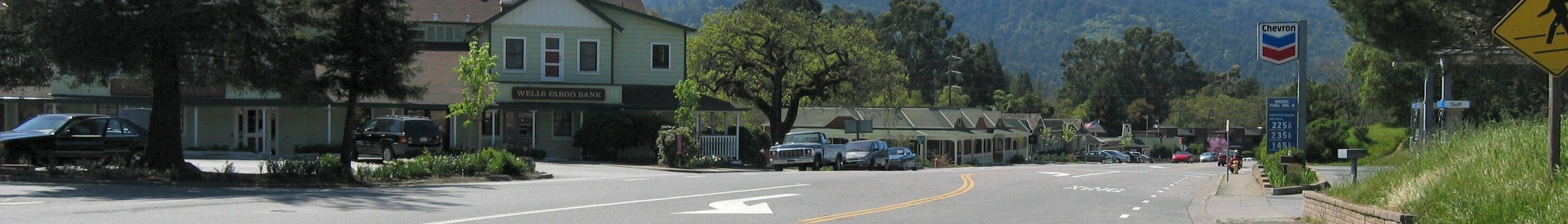 Woodside 入口标志