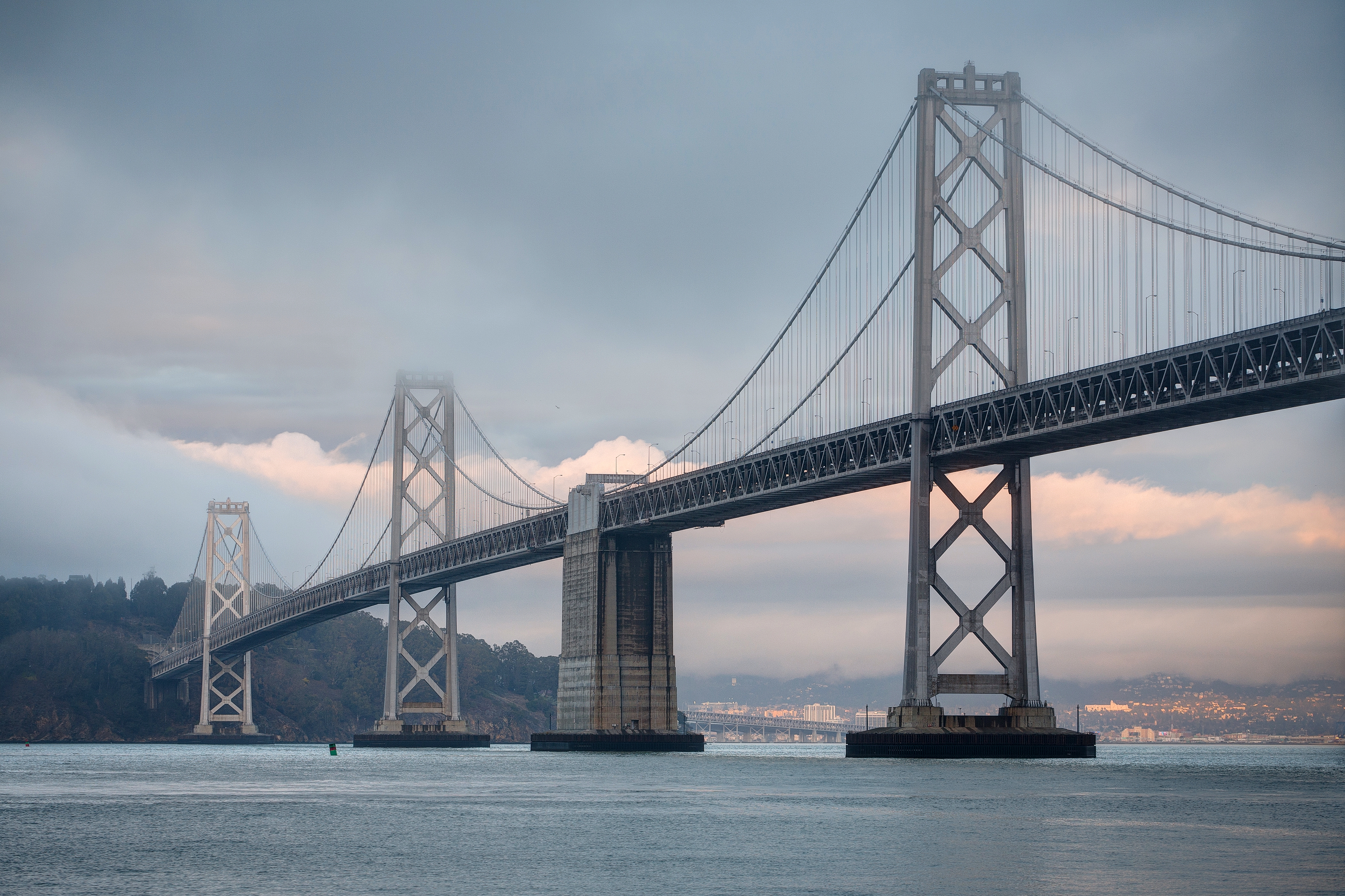 Bay Bridge 西段远景