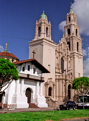 Mission Dolores adobe chapel 与 basilica