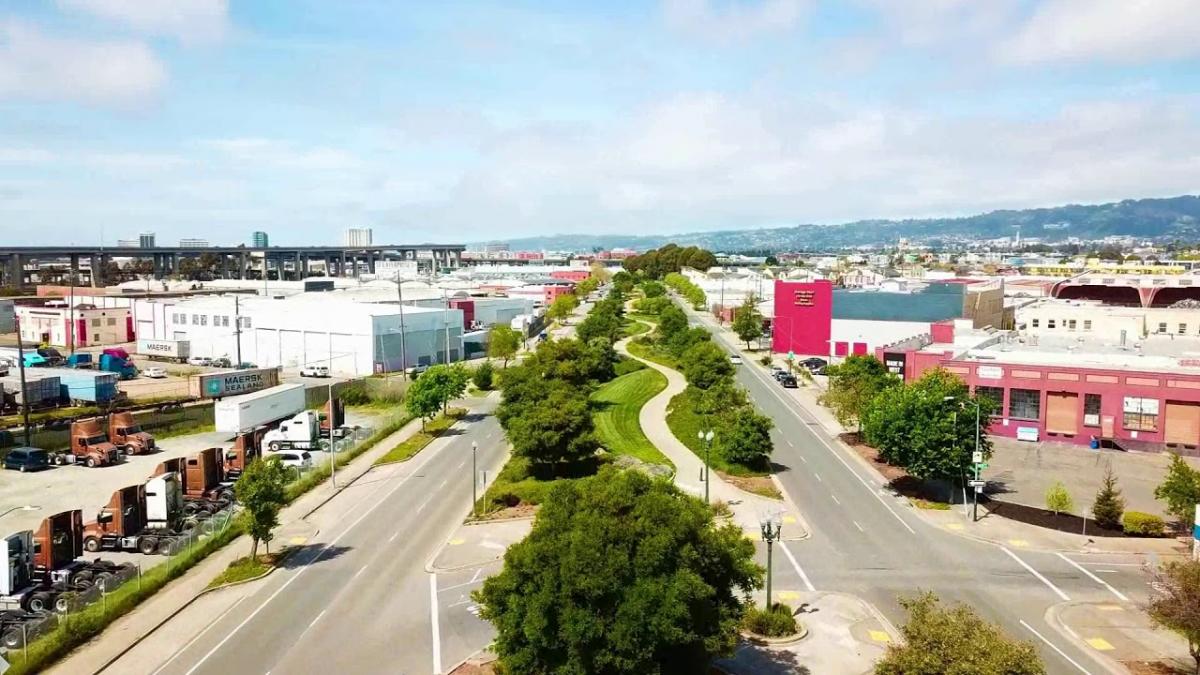 Mandela Parkway 现状