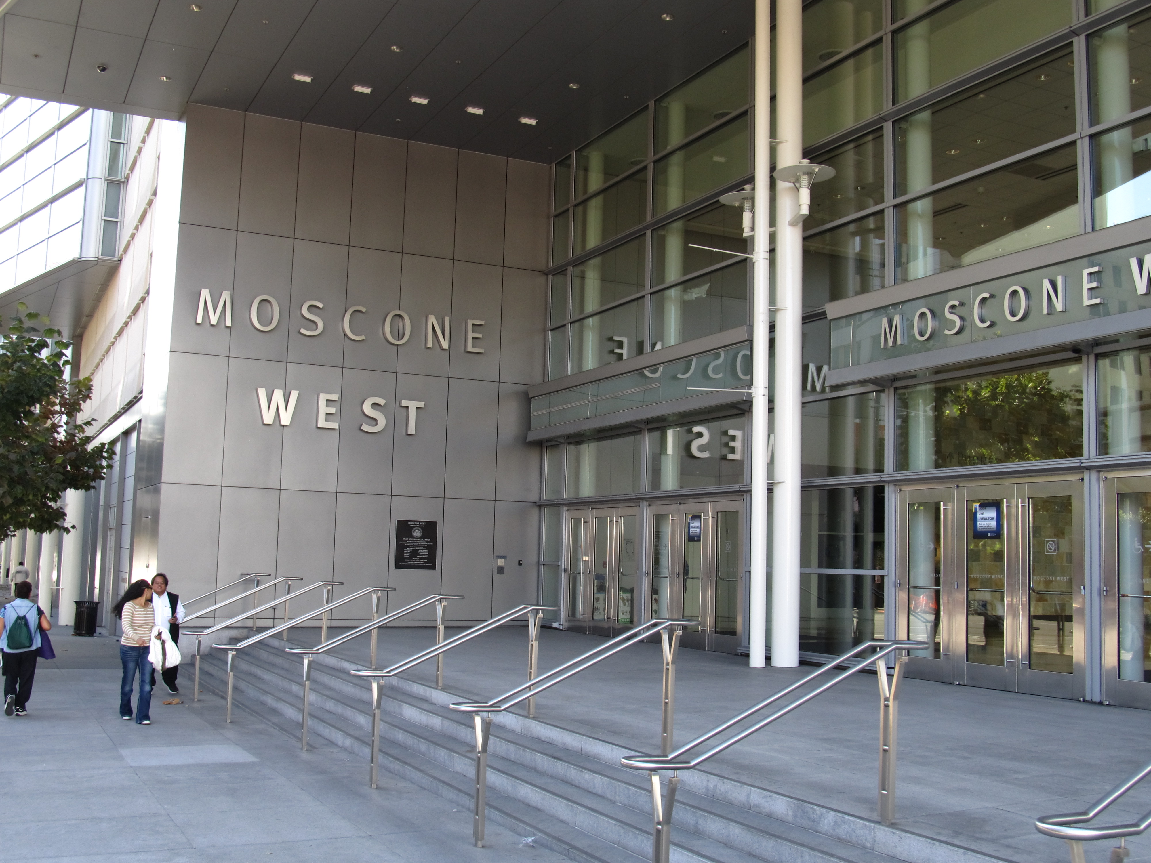 Moscone Center West 入口