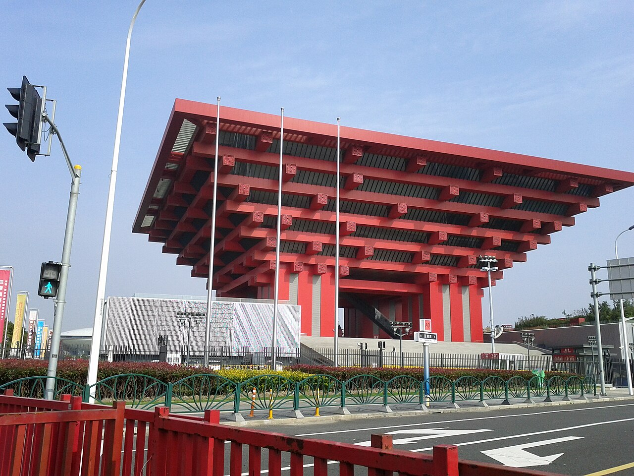 中华艺术宫（原世博会中国馆）外观