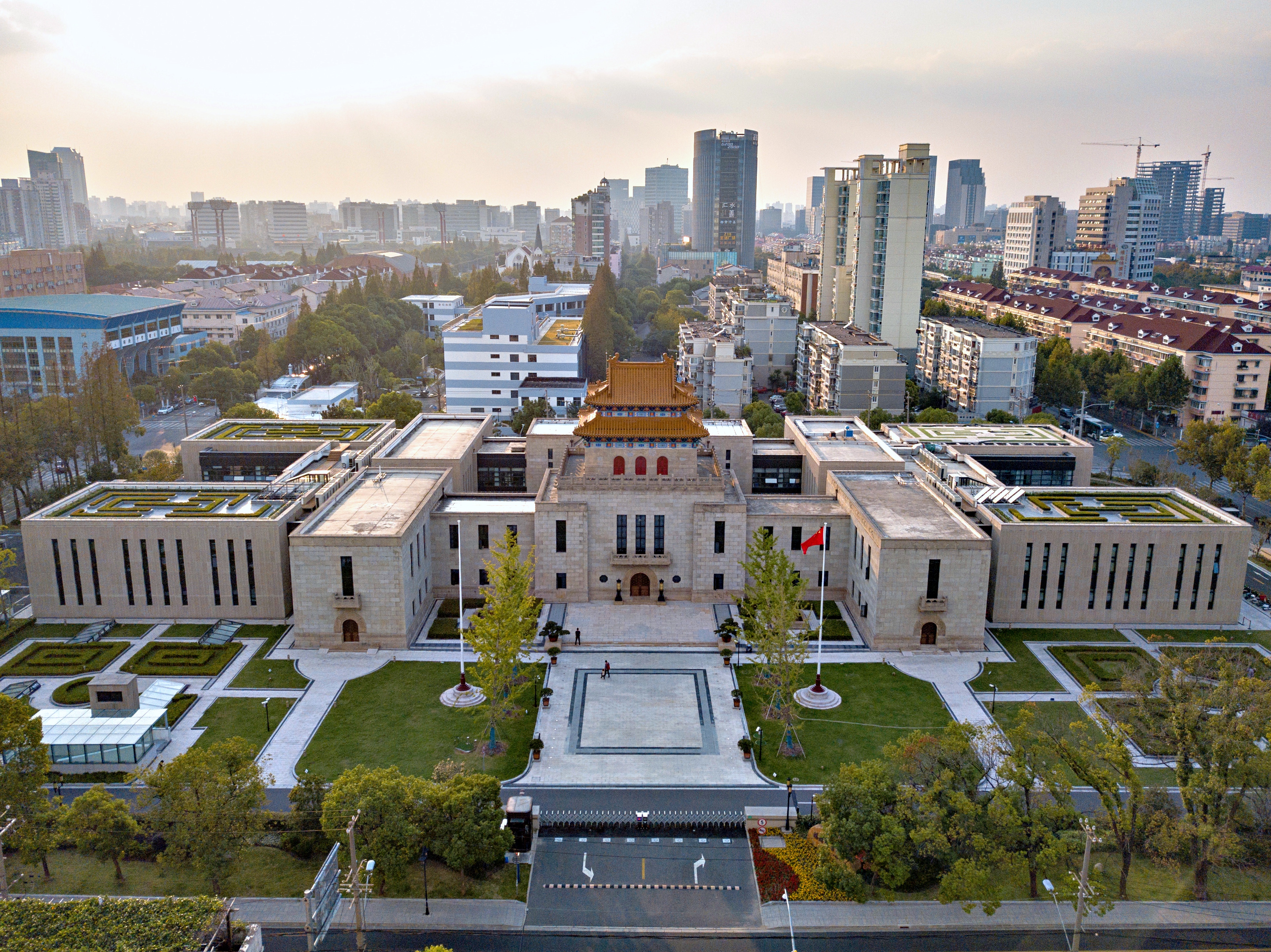 杨浦区图书馆（原上海市立图书馆）航拍正面