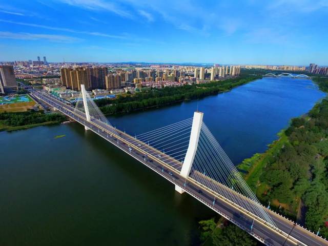 浑河城市段鸟瞰,桥梁与两岸城市界面清晰可见