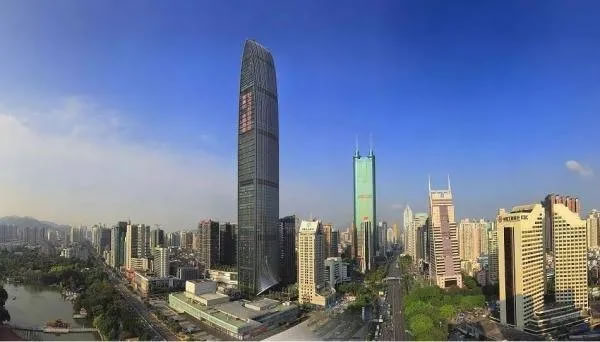 国贸大厦与地王大厦、京基100的视觉对比