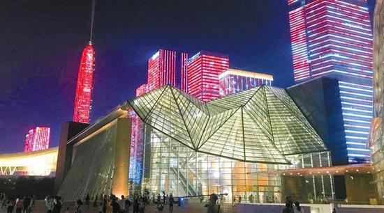 福田文化中轴线夜景，图书馆与音乐厅灯光通明