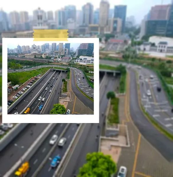 中山路地道桥填平前：四孔桥洞下穿行的车辆