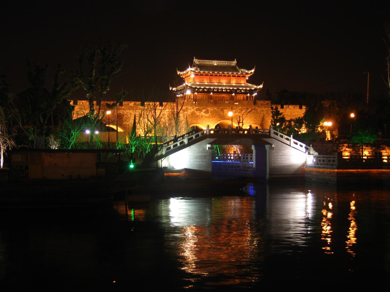 阊门夜景