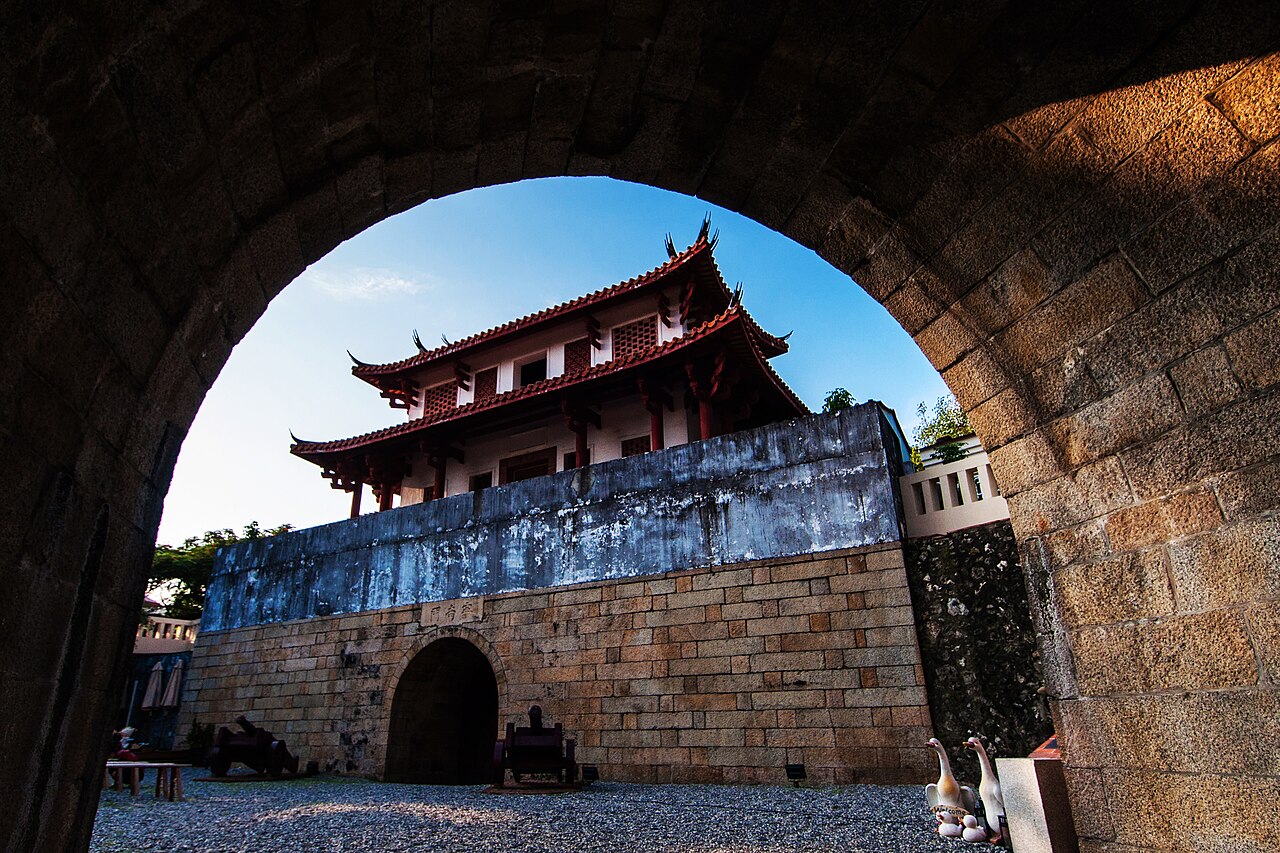 大南门瓮城：台湾仅存的完整半月形瓮城