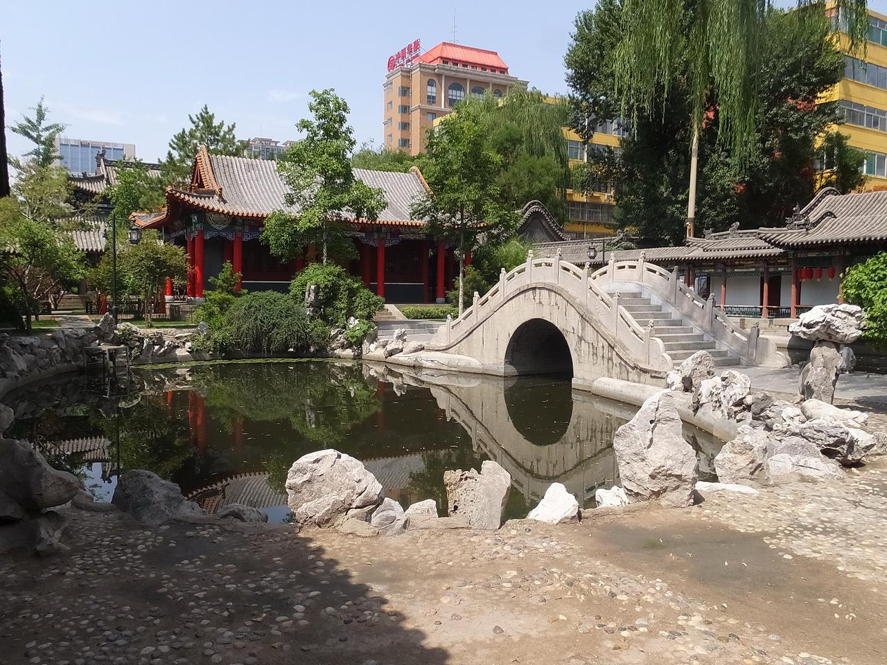 南园碑廊与园林景观