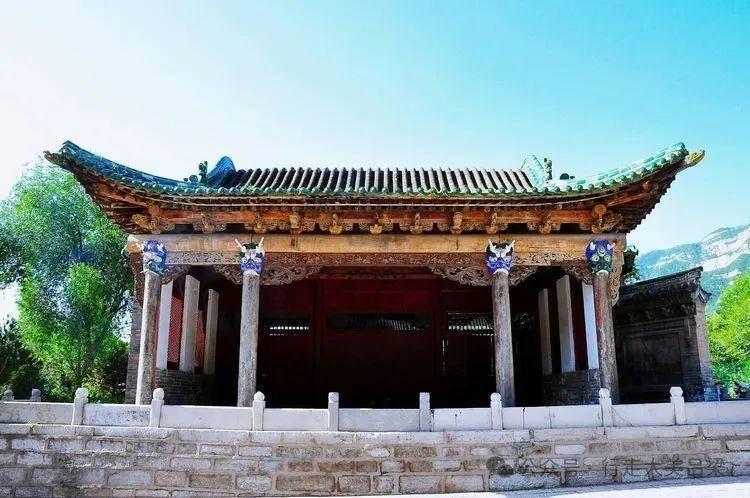 窦大夫祠乐楼(戏台)