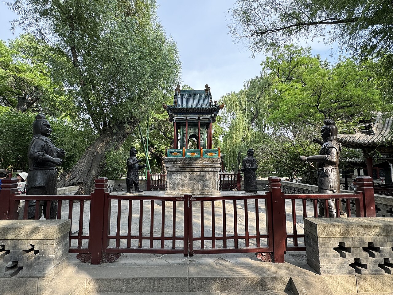 晋祠金人台铁人