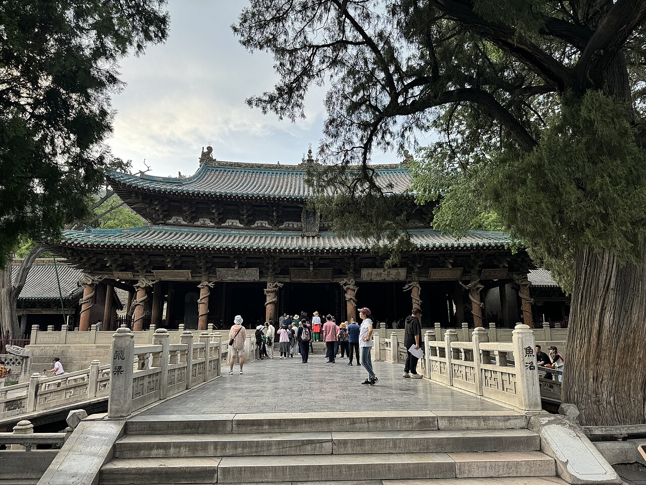 晋祠中轴线：献殿、鱼沼飞梁与圣母殿的前后关系