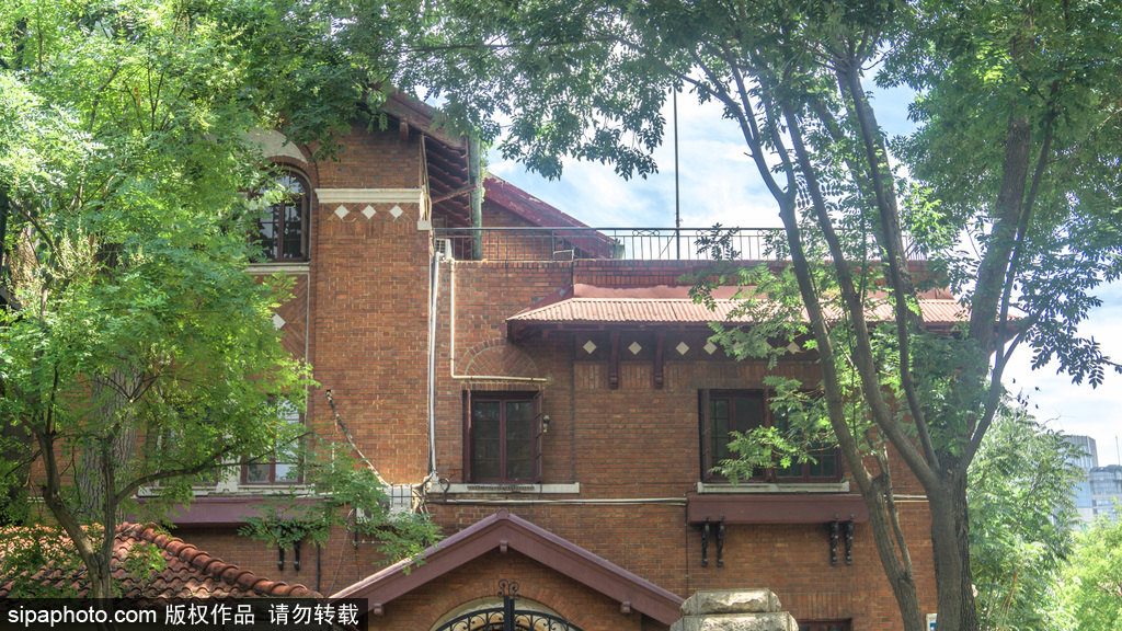 顾维钧旧居入口门廊的麻花绳纹立柱