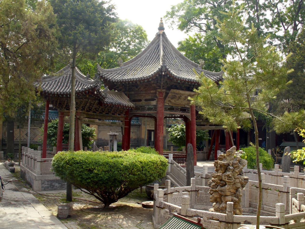 一真亭(凤凰亭),三亭相连如凤凰展翅