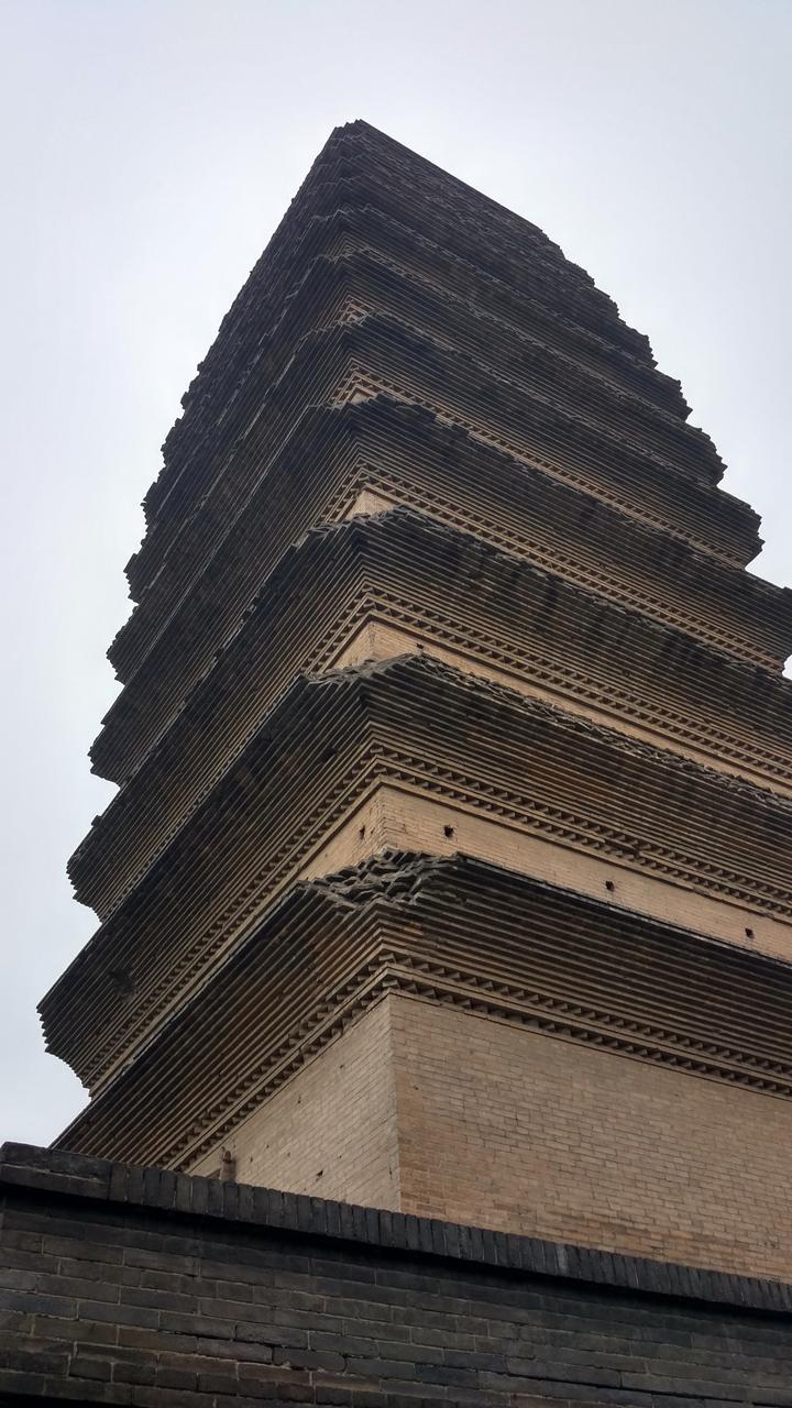 荐福寺钟楼内的金代铁钟
