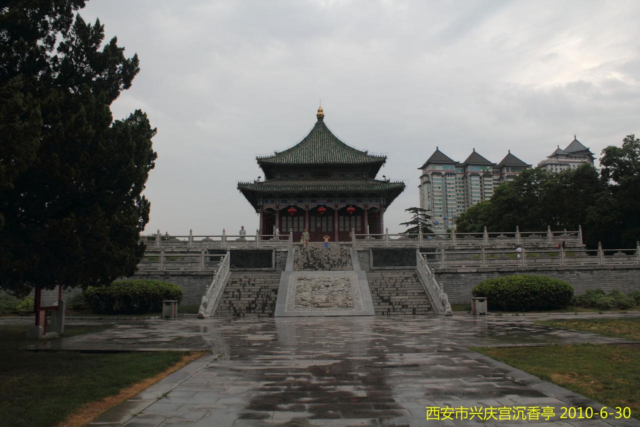 沉香亭，李白《清平调》的发生地，1958年复建的仿唐建筑
